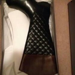 Brand new women's boots size 8 1/2
