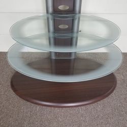 Bloom TV Stand/Mount for Flat Screen TV’s up to 50 inches. Like new!