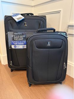 NEW - Travelpro Maxlite 5 Softside Expandable Upright 2 Whell Checked Medium Luggage 26” inch