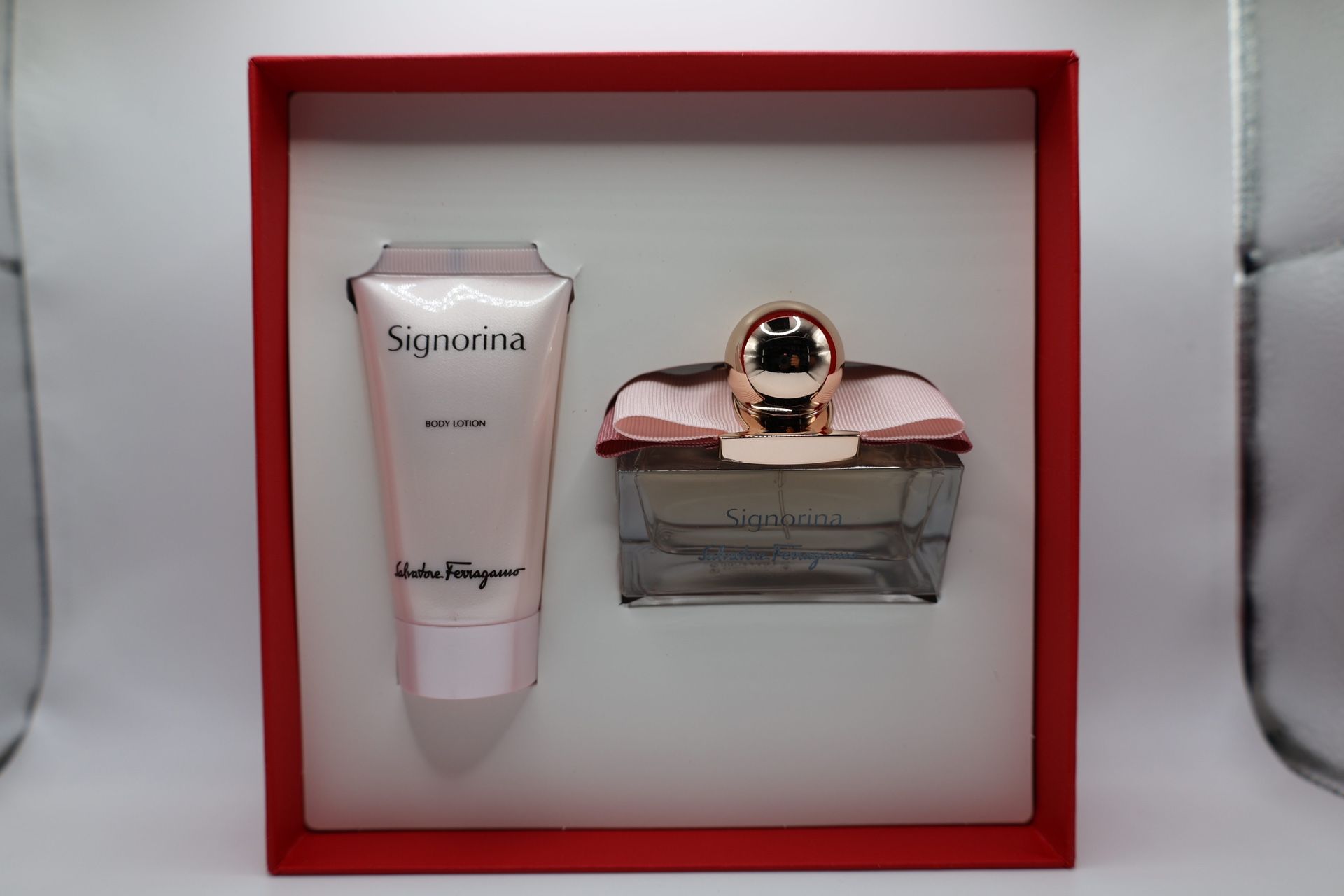 Salvatore Ferragamo Ladies Signorina Gift Set