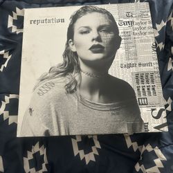 Taylor Swift Reputation Tour VIP Box 100% complete