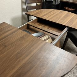 43.3in-59in Extendable Round Dining Table BRANDNEW