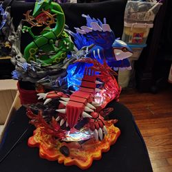 Pokemon Statue 