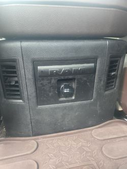 2013-18 Ram 1500 4wd Center Console.