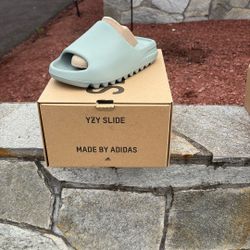 Yeezy Slides