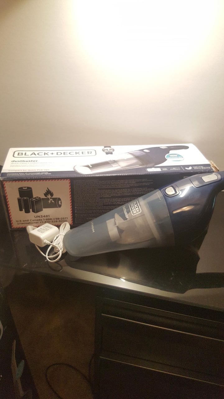 BLACK+DECKER™ DUSTBUSTER® 16V Lithium Hand Vacuum