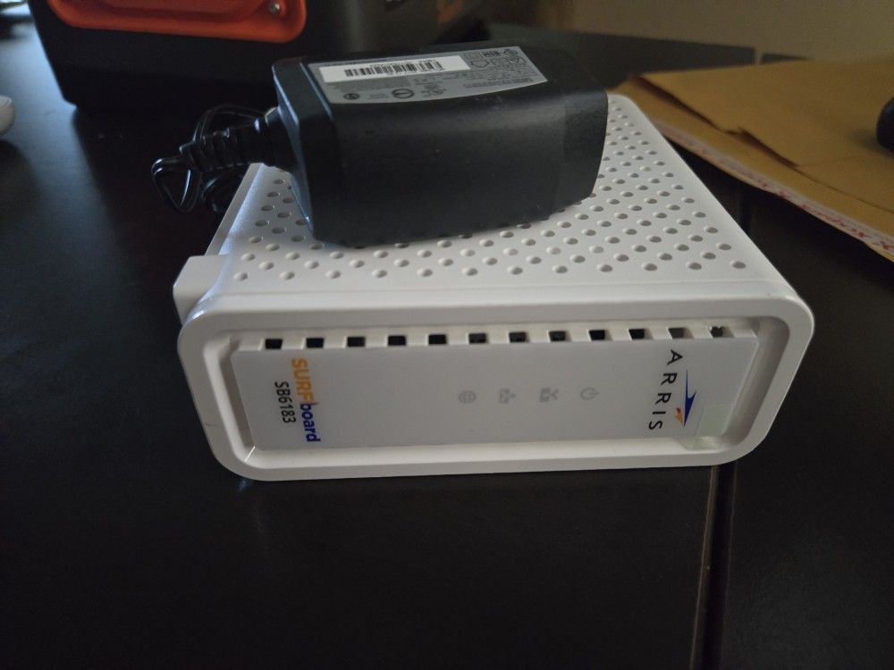 ARRIS SURFboard SB6183 DOCSIS 3.0 Cable Modem (available)