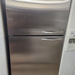 KitchenAid Refrigerator 
