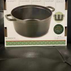 Cast Iron Dutch Oven