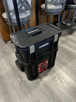 Husky rolling tool box