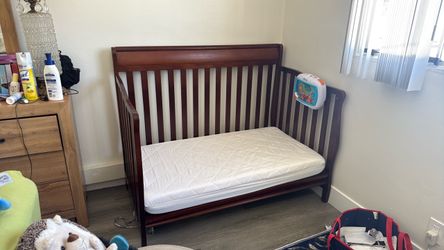 Crib/toddler bed convert