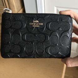 Coach Wristlet new with tag