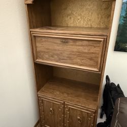 Hutch/bookcase