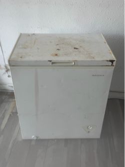 Insignia deep freezer
