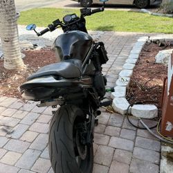 Suzuki GSX1250FA 2011 Low Miles 