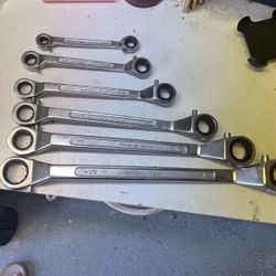 Ratcheting Wrenches 