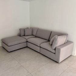 FREE DELIVERY 🚚 Gray Sofa
