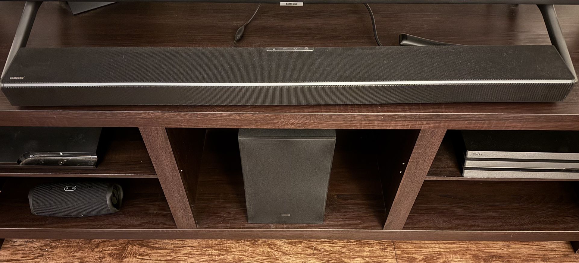 SAMSUNG SOUND BAR AND SUBWOOFER