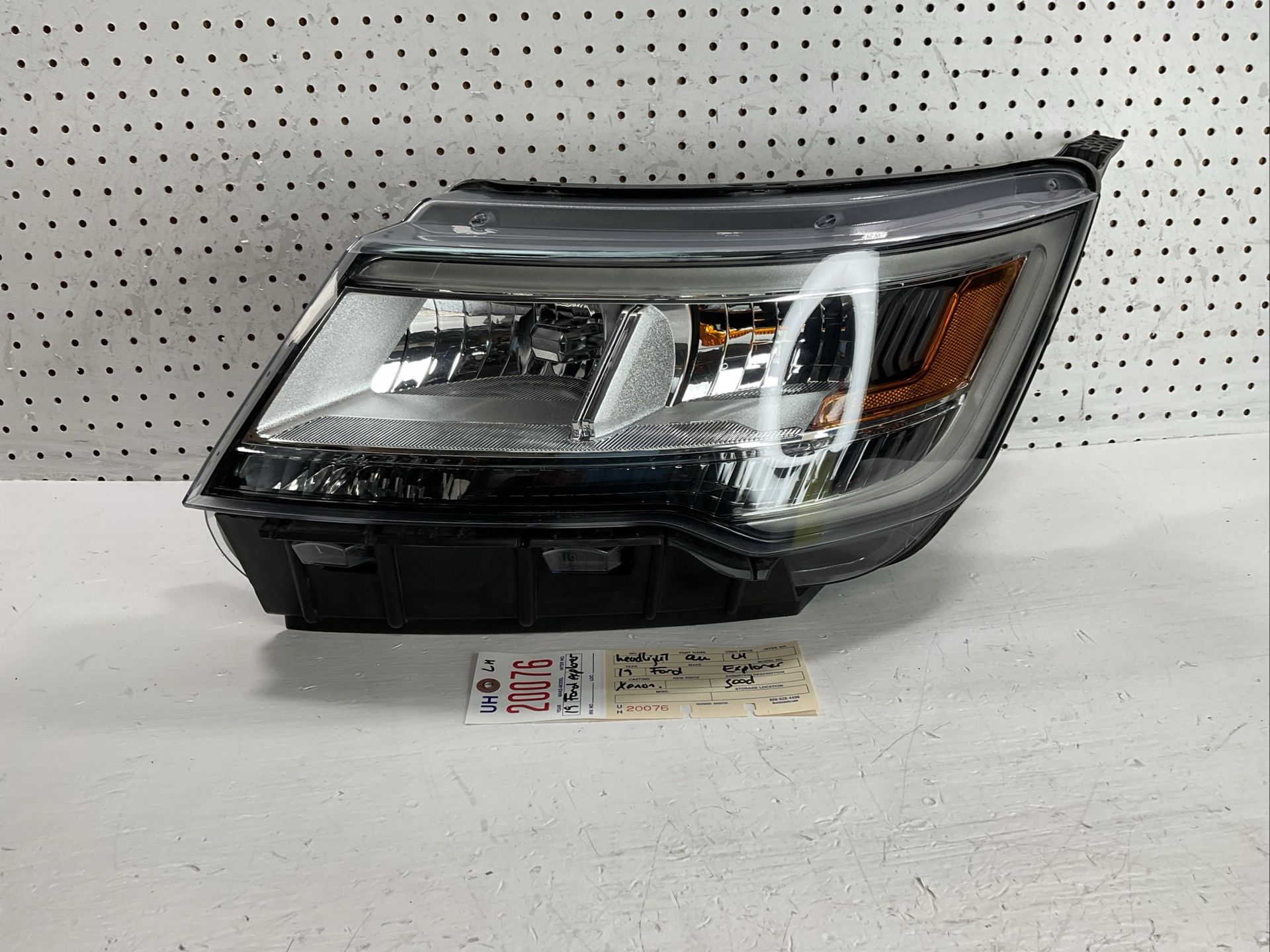 2019 FORD EXPLORER LEFT SIDE XENON HEADLIGHT LAMP OEM