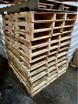 44 x 50 Wood Pallets $5each