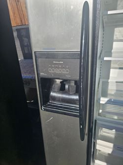 Fridge kichenaid exelente