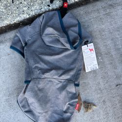 Dog Hoodie Médium New With Tags 