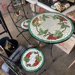 Estate sale / Garage sale - furniture