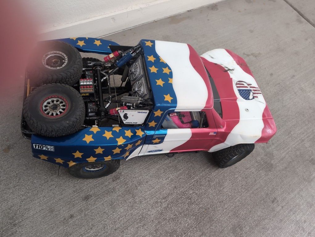 Traxxas UDR RC Trophy Truck