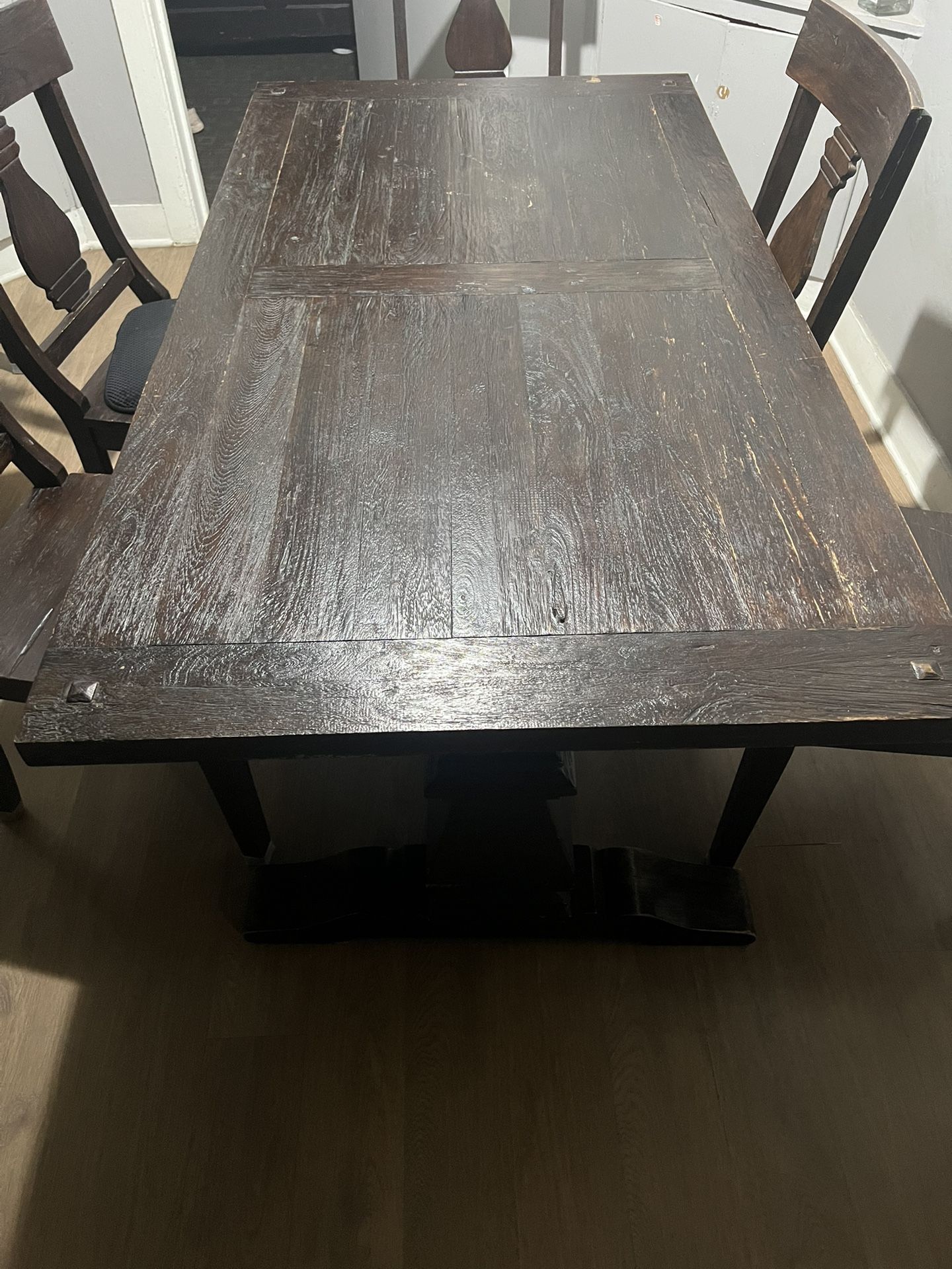 Table With 6 Chairs 