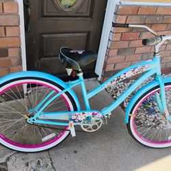 26 Inch Woman's Beach Cruiser Diamond Back 