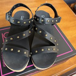 Corkys Revolve Size 7