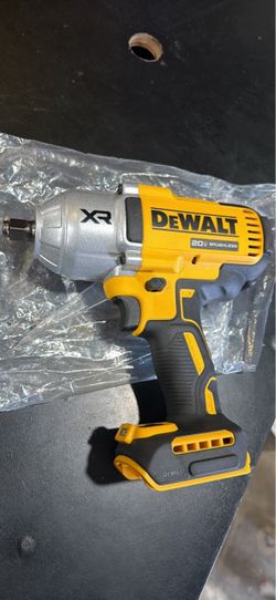 Dewalt 20 volt Brushless Impact Wrench 1/2in.
