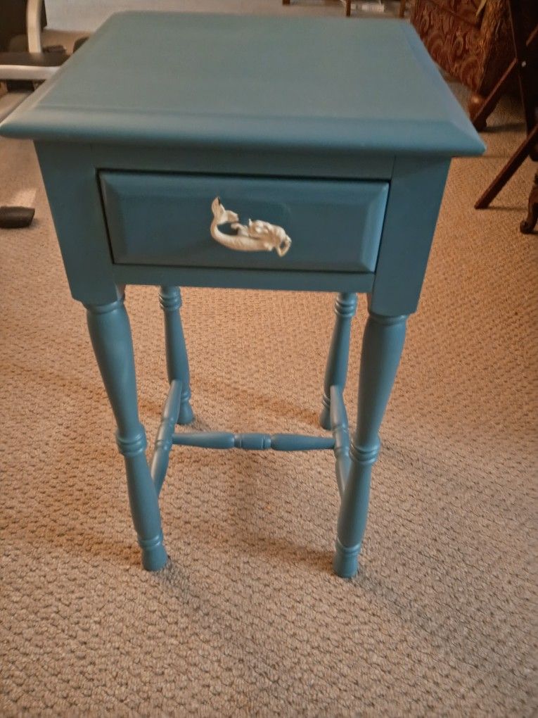 Refurbished Safavieh Marilyn Storage End Table