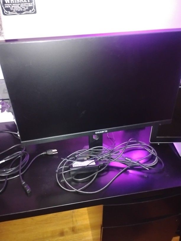 Gigabyte 27" monitor 1440P 180Hz