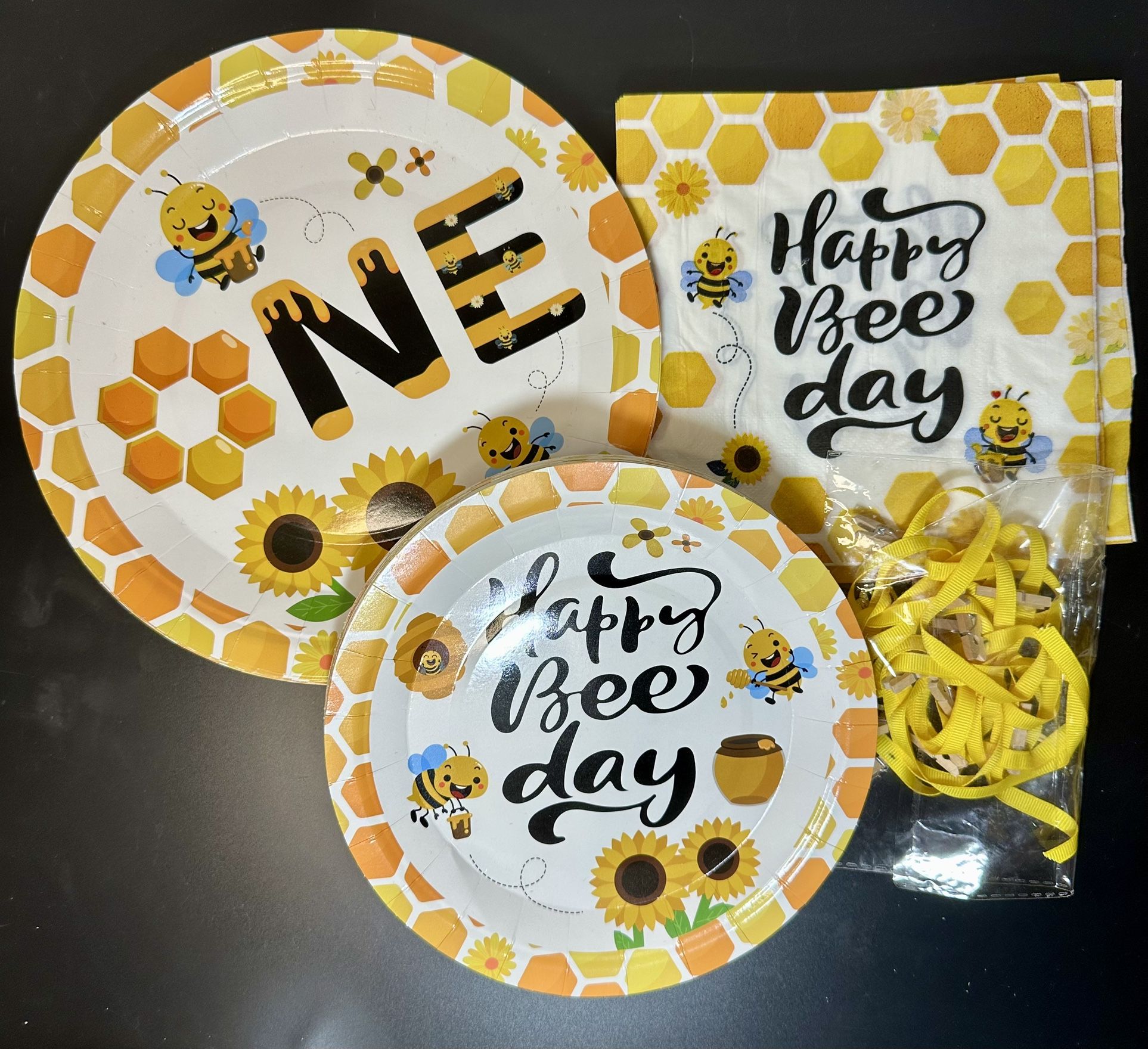 Bee-Themed Birthday Party Set – Plates, Napkins, Banner & Toppers