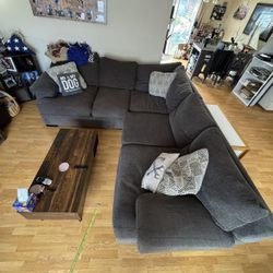 Sectional Couch 
