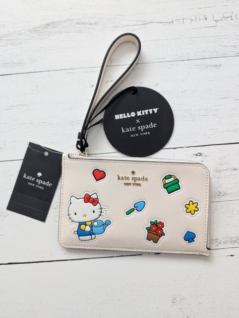 NWT Kate Spade Hello Kitty Wristlet