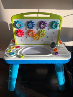 Baby Einstein Curiosity Table
