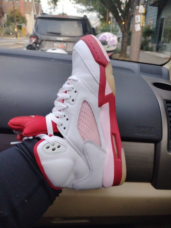 6.5y Valentines Retro Jordans