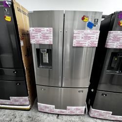 SAMSUNG FRENCH DOOR REFRIGERATOR IN STAINLESS STEEL W ICE & WATER