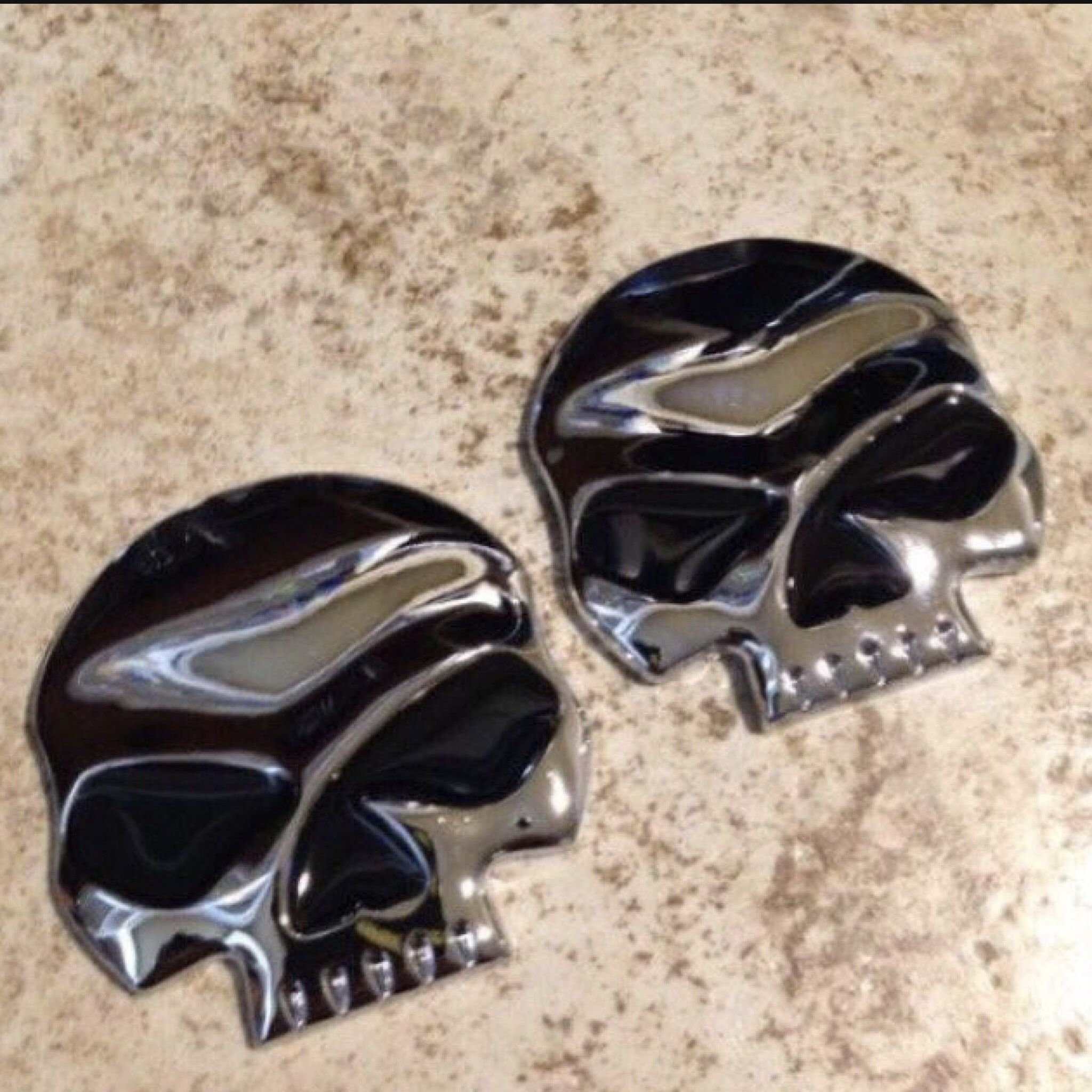 Harley Davidson Motorcycle Emblems Metal Decal Willie G Skull Black & Chrome