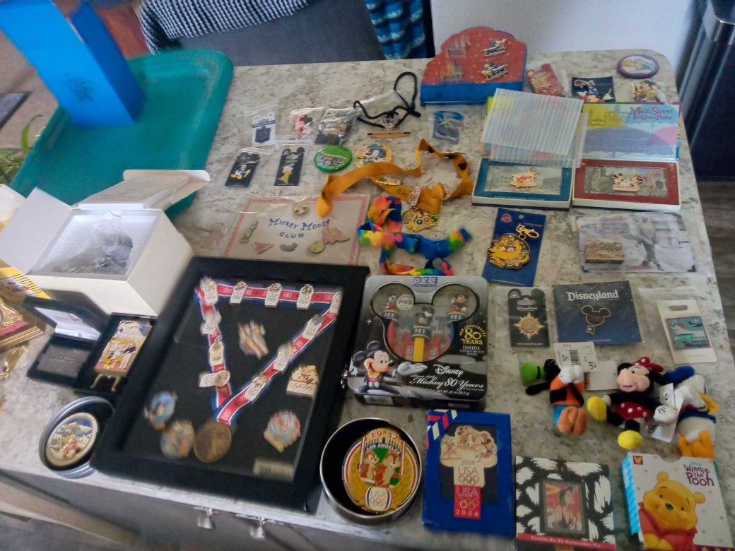 Disney Pins Lot