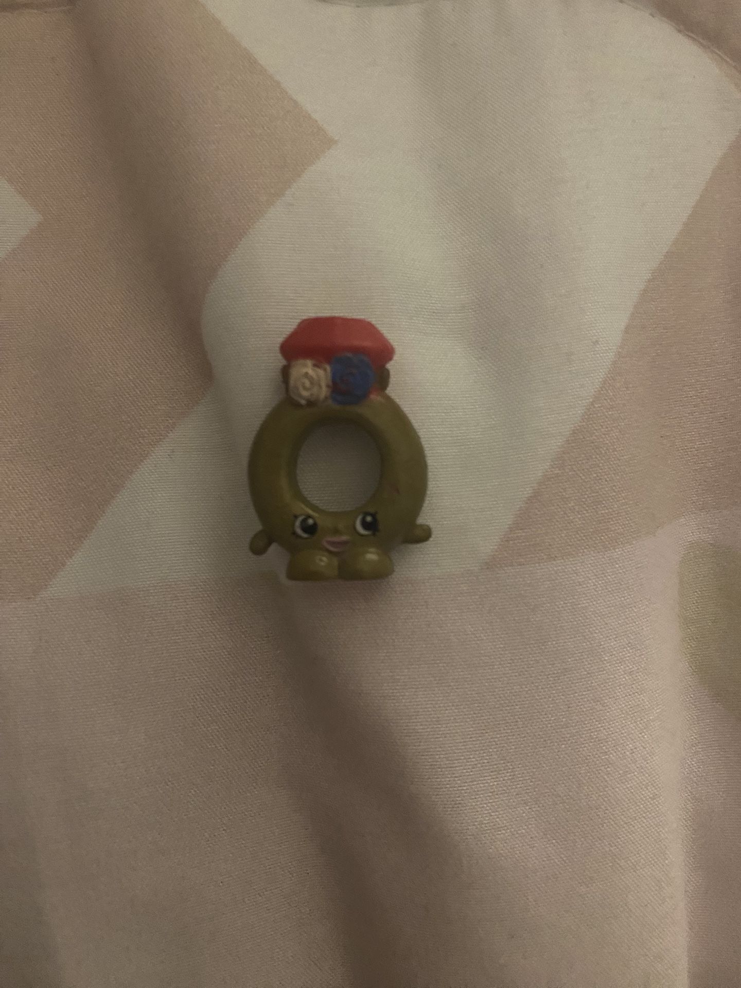 Ring A Ling Shopkins Seaons 3 From The Fashion Spree Best Dressed CollectionRing