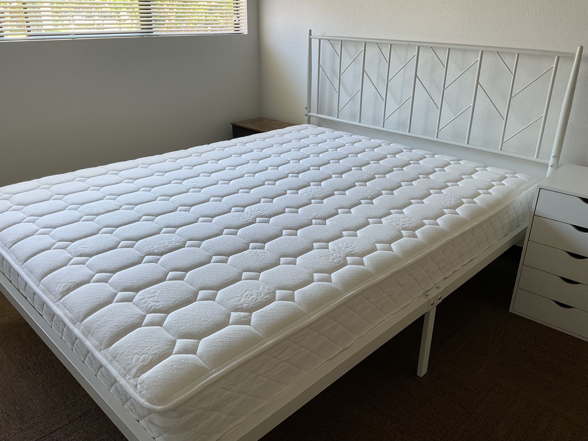 Bed Frame And Mattress (Queen)