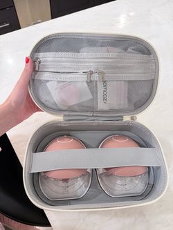 Momcozy M6 Double Wearable Breast Pump Set + Case – Like New