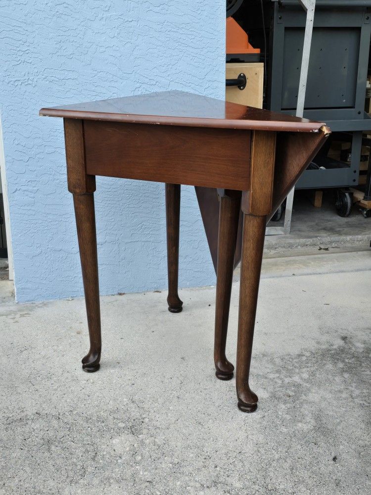 Vintage/ Antique Entry Way Expanding Table