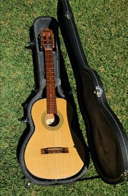 Vintage Decca 124 Classical Gutair (Open to best Offers)