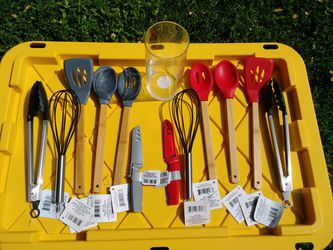 Brand new 7-piece silicon kitchen utensils set