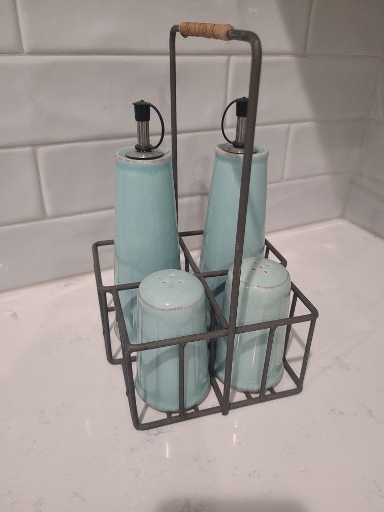 Rare Inno-Art Teal Green Ceramic Cruet Salt & Pepper 5 Piece Set With Metal Caddy