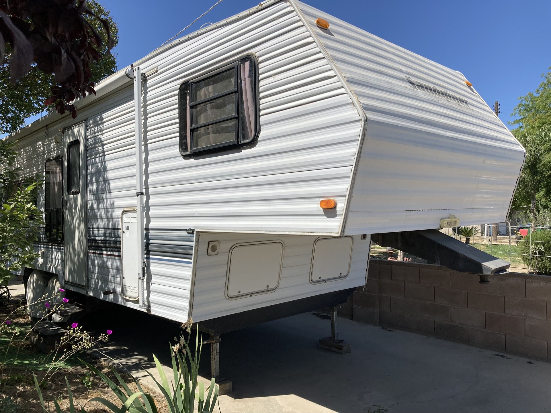1995 Cobra Sandpiper Fifth Wheel